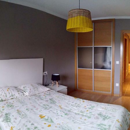 Apartamento Con Piscina En Foz Luaran gambar